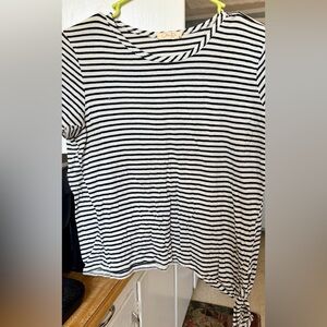 Women’s crop top t shirt (L)